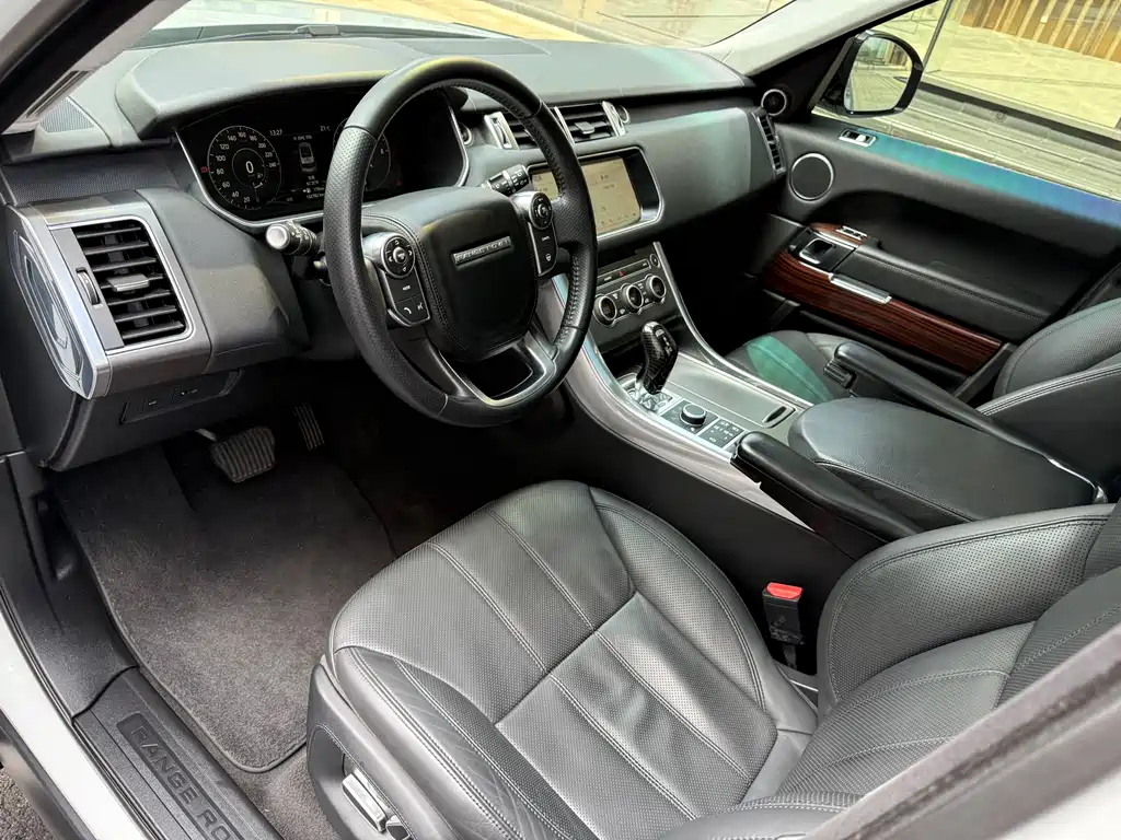 Land Rover Sport 2018 — фото 29