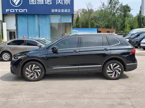 Volkswagen Tiguan L 2025