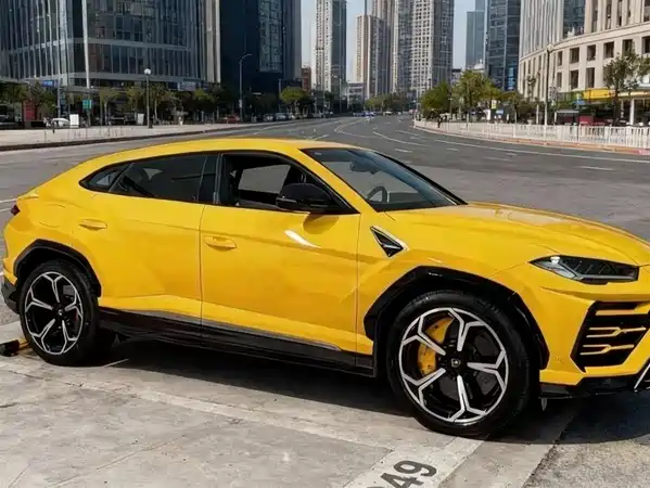 Lamborghini Urus 2021