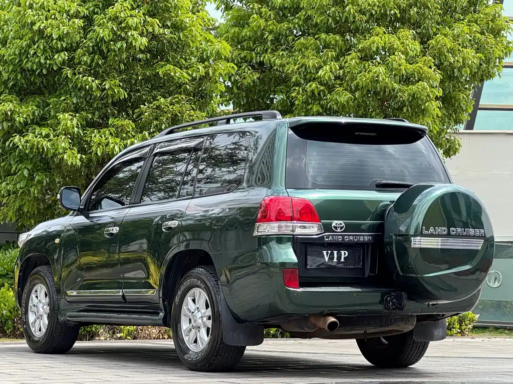 Toyota Land Cruiser 2010 — фото 6