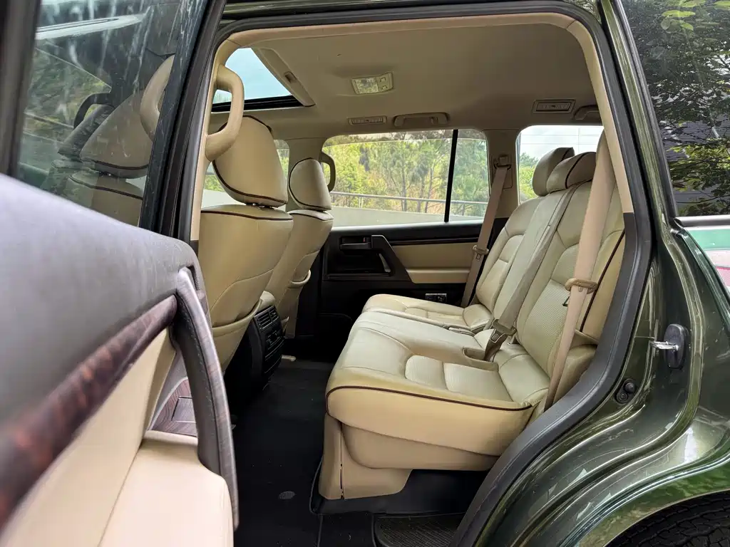 Toyota Land Cruiser 2010 — фото 13
