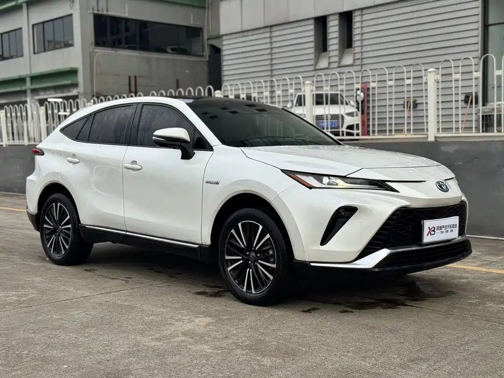 Toyota Venza 2023 — фото 2