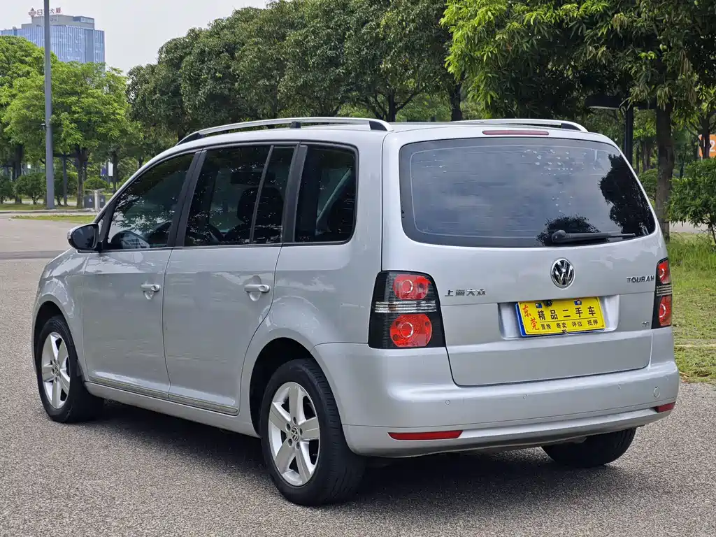 Volkswagen Touran 2016 — фото 9