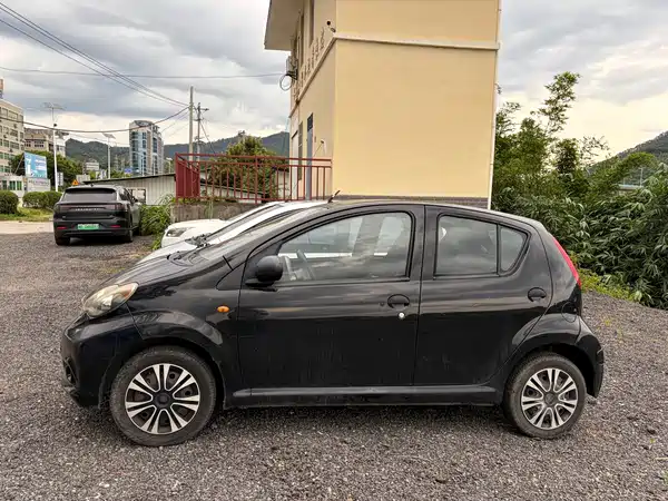 BYD F0 2015