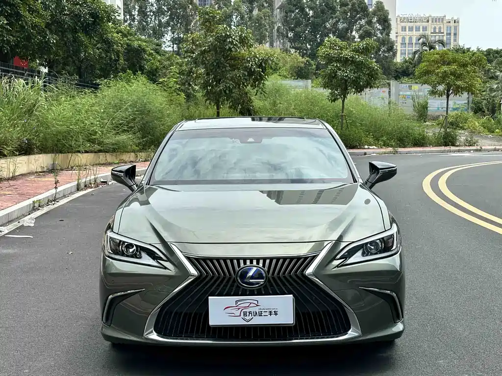 Lexus ES 2020 — фото 2