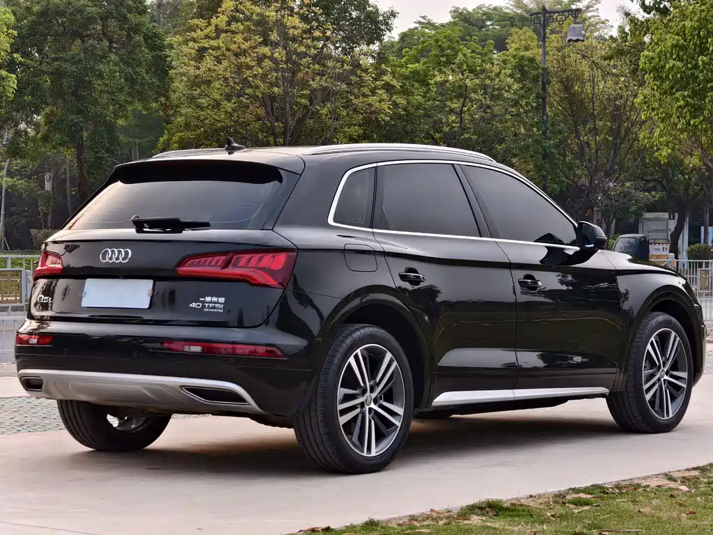 Audi Q5L 2021 — фото 14