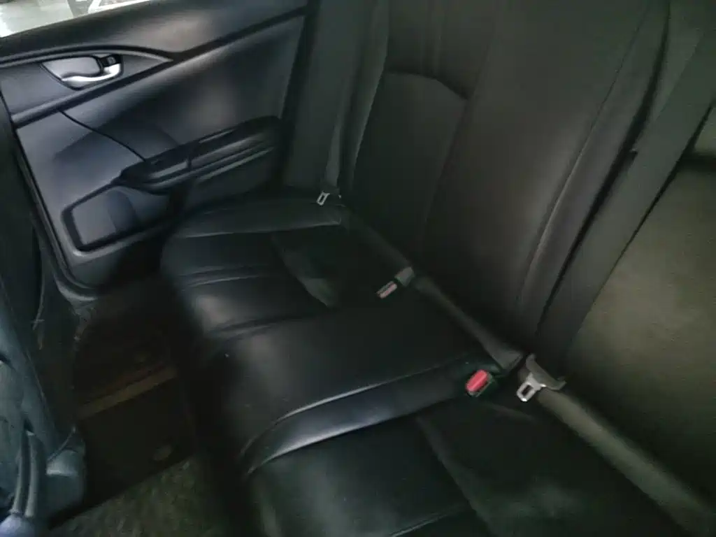 Honda Civic 2018 — фото 17