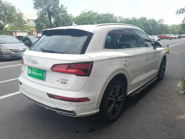 Audi Q5L 2019