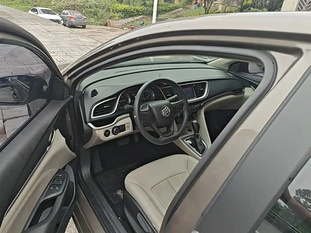 Buick Excelle 2016 — фото 16