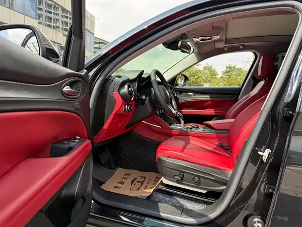 Alfa Romeo Stelvio 2019