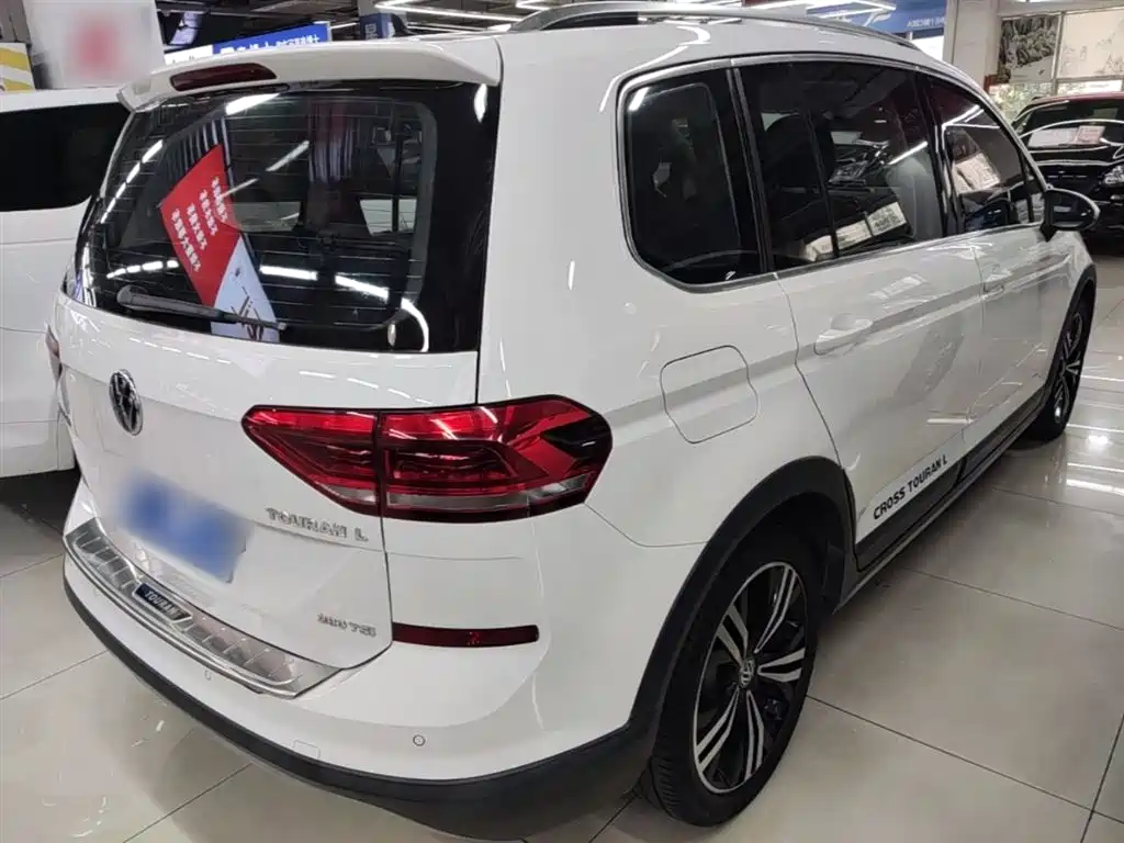 Volkswagen Touran 2019 — фото 7