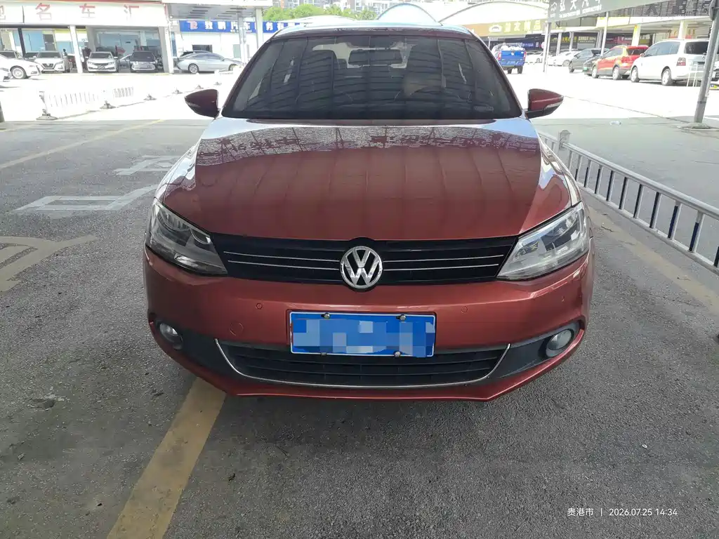 Volkswagen Sagitar 2013