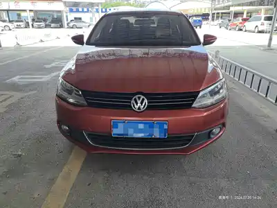 Volkswagen Sagitar 2013