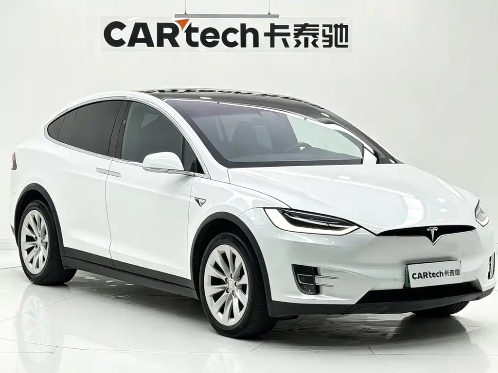 Tesla Model X 2018 — фото 4
