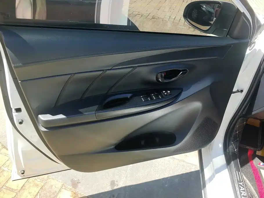 Toyota Yaris L 2020