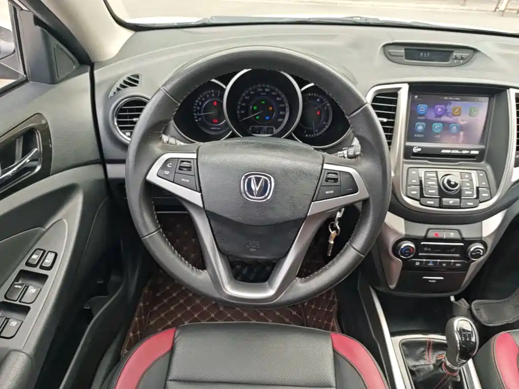 Changan Eado XT 2015 — фото 11