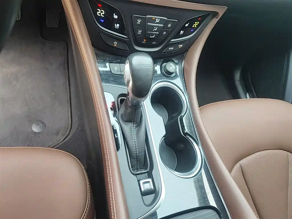 Buick Envision Plus 2021 — фото 14