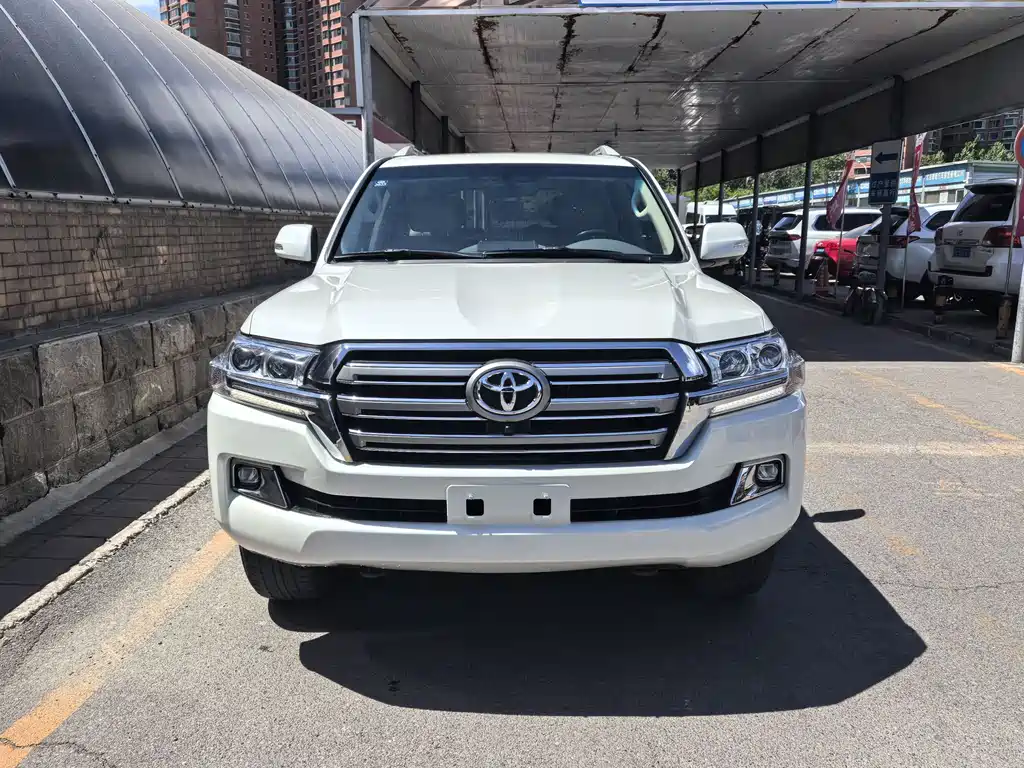 Toyota Land Cruiser 2019 — фото 2