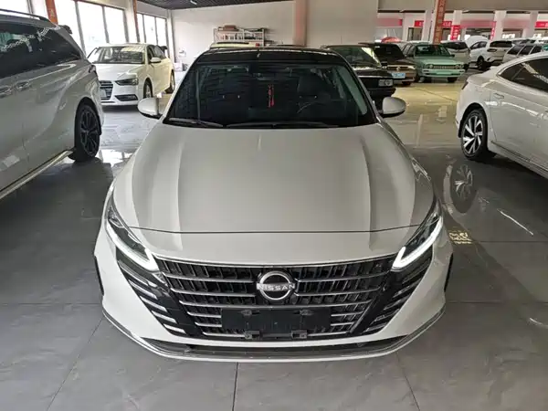 Nissan Teana 2023