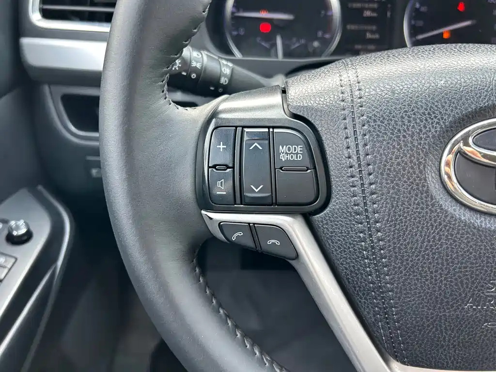 Toyota Highlander 2019 — фото 17