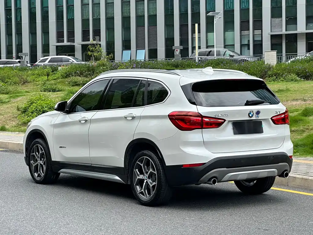 BMW X1 2018 — фото 4