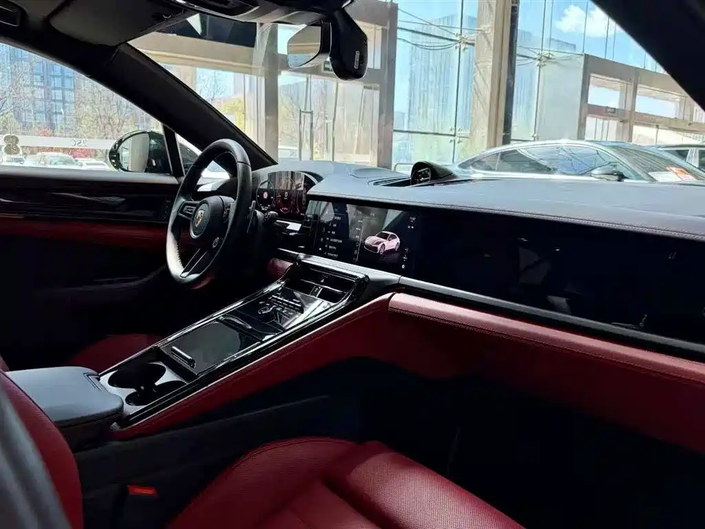 Porsche Panamera 2024