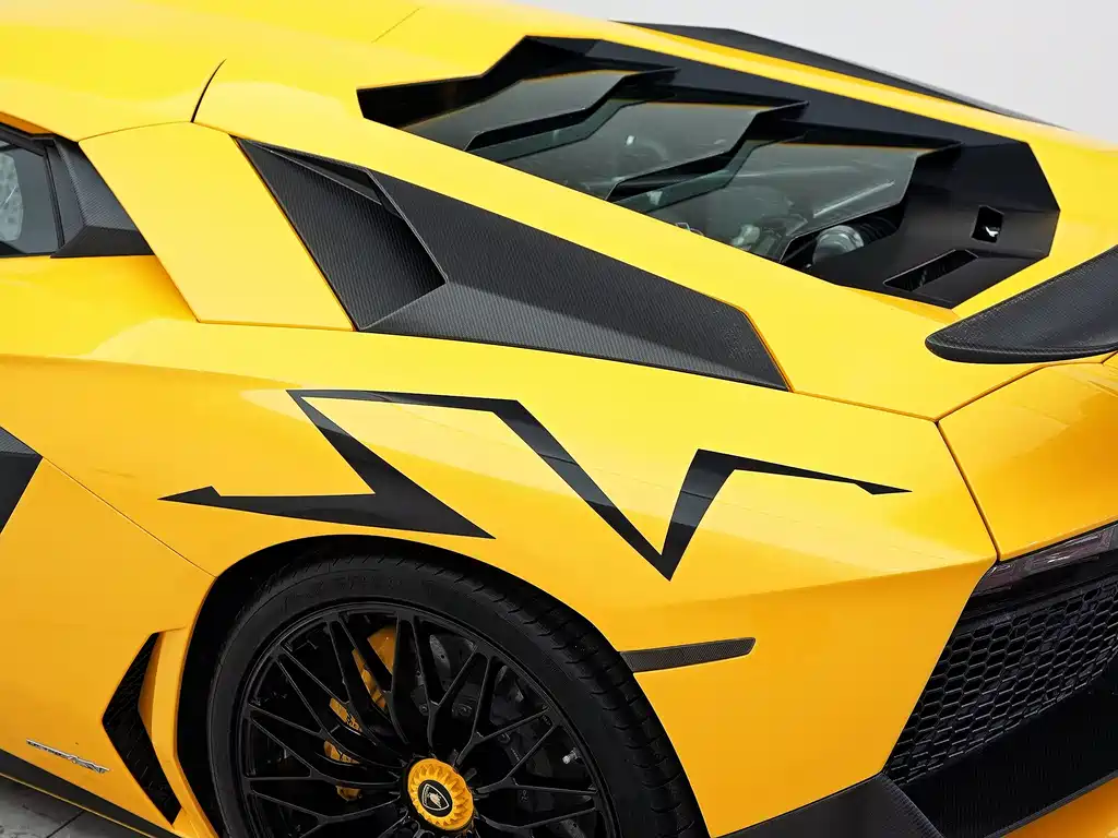 Lamborghini Aventador 2016 — фото 12