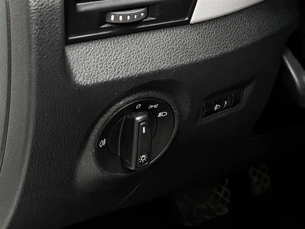 Skoda Fabia 2019 — фото 16