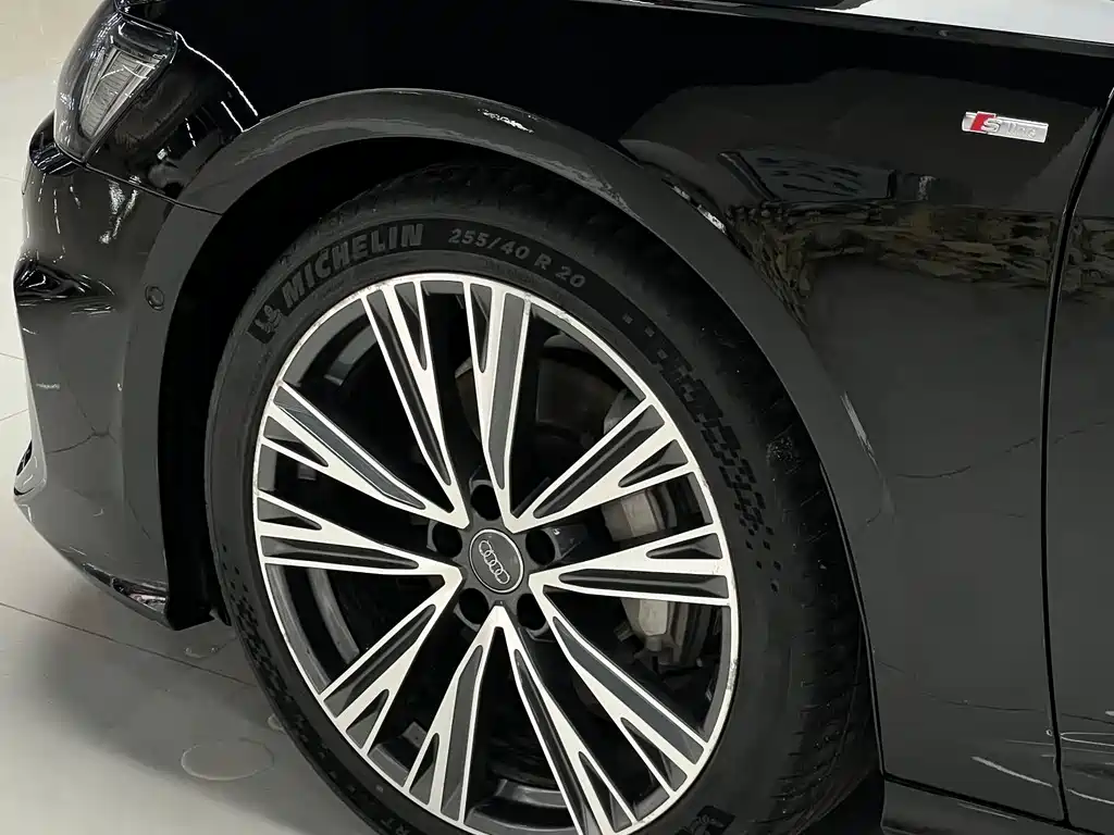 Audi A6L 2019 — фото 27
