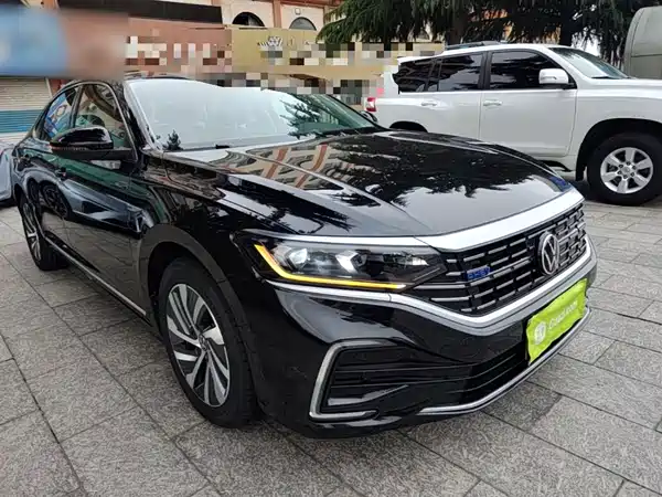 Volkswagen Passat Plug-In Hybrid 2022