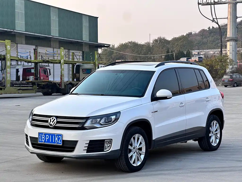 Volkswagen Tiguan 2016 — фото 1