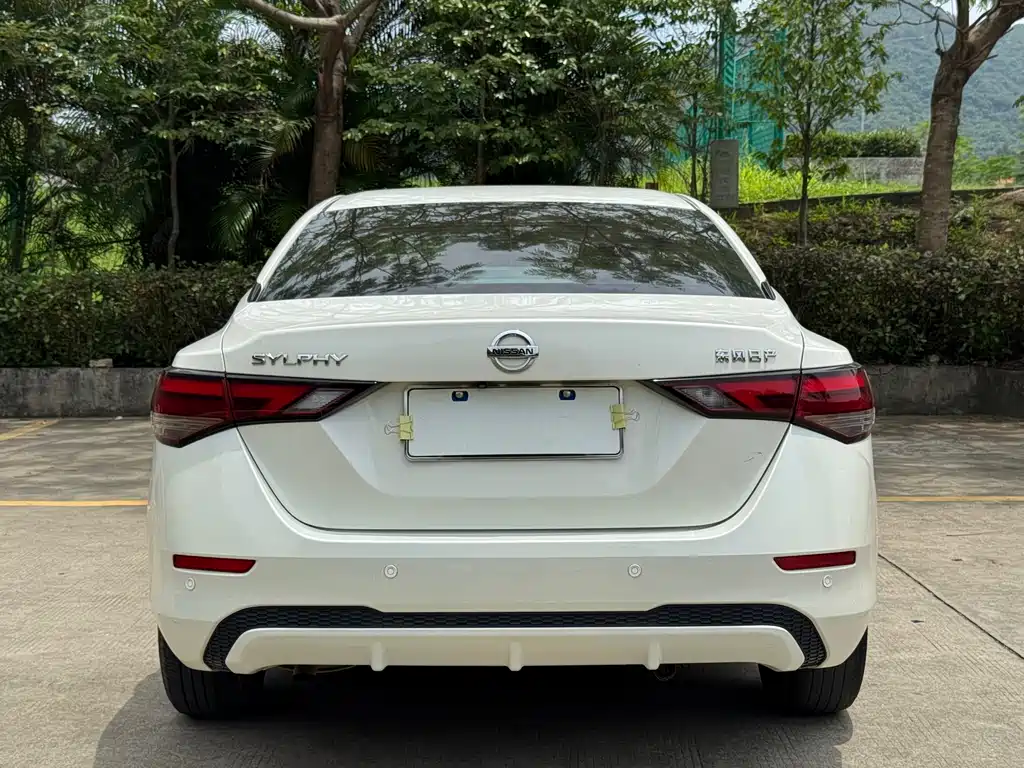 Nissan Sylphy 2022 — фото 16
