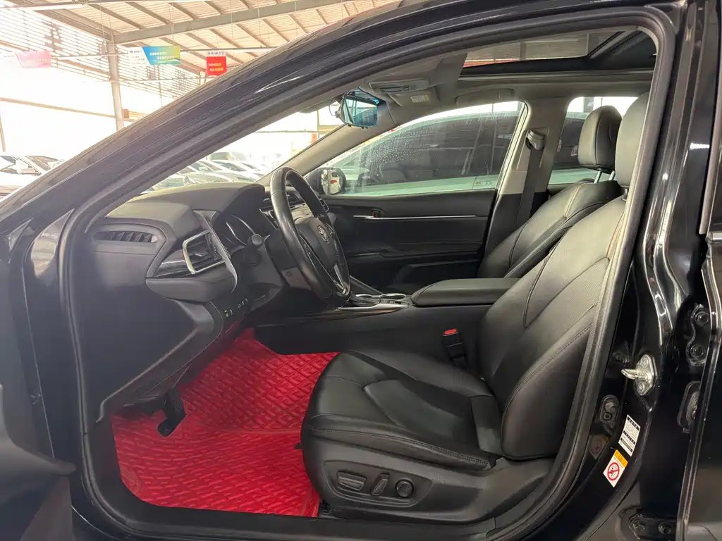 Toyota Camry 2019