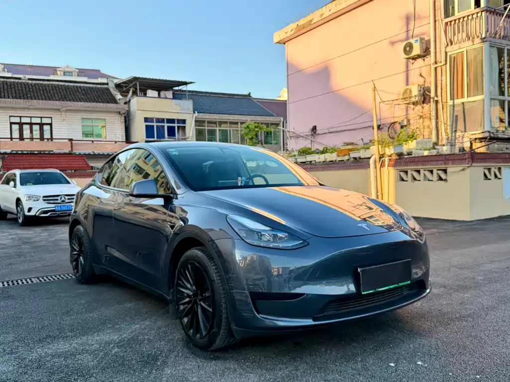Tesla Model Y 2022 — фото 3