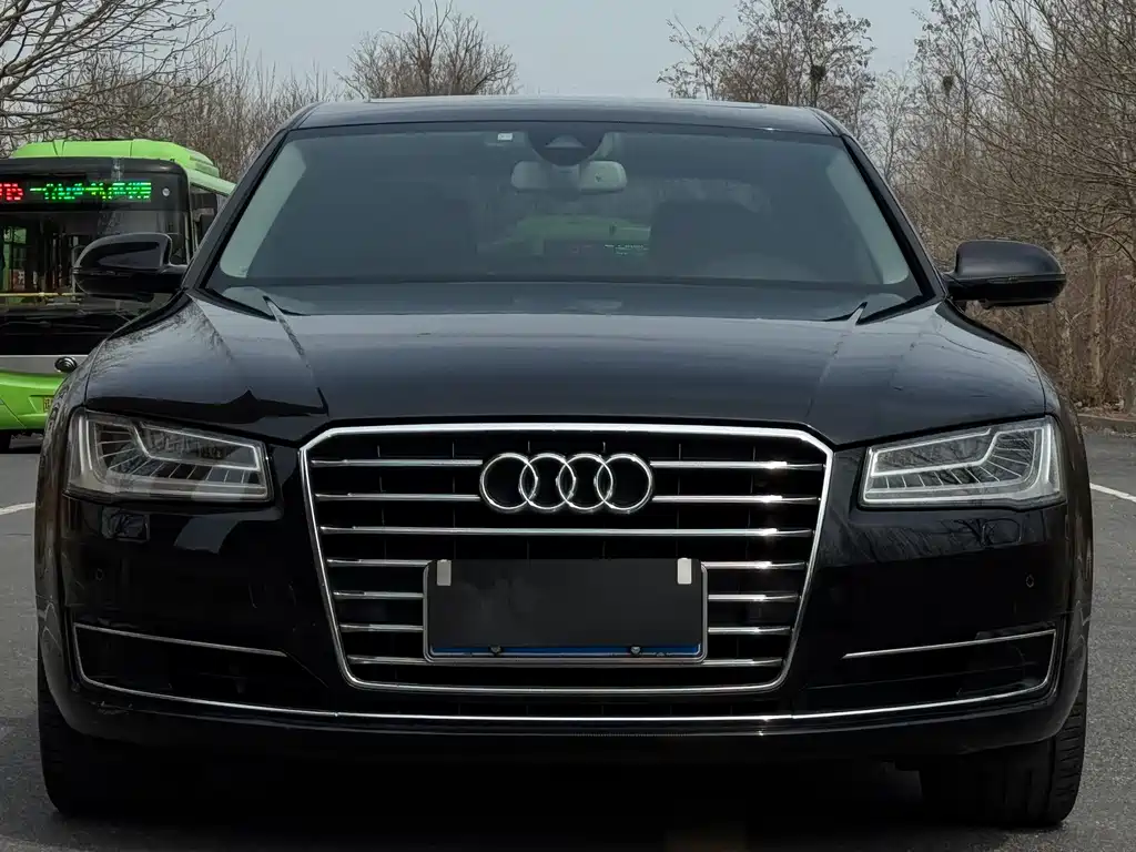 Audi A8 2016 — фото 2