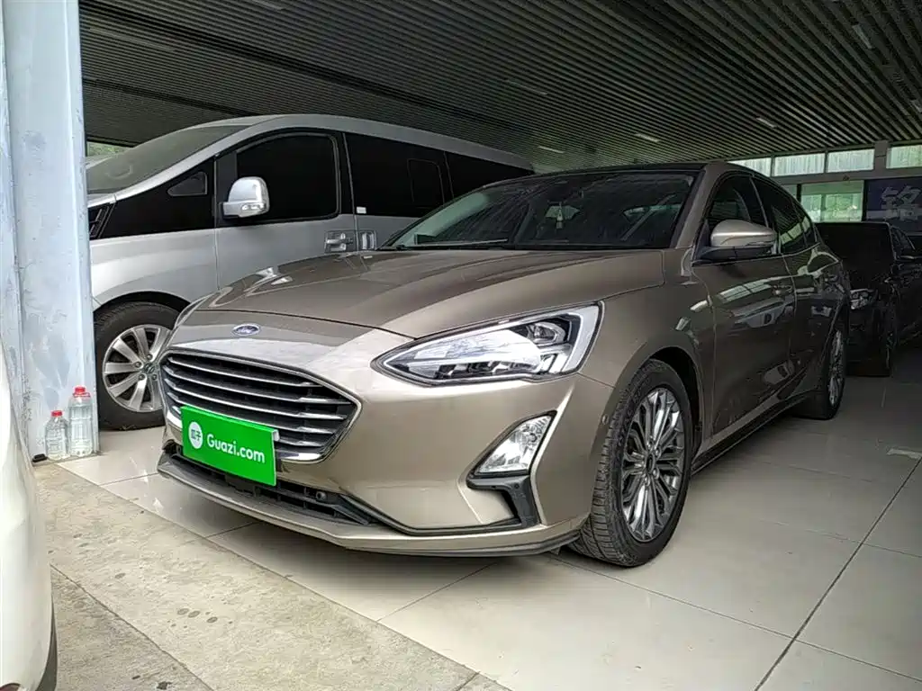 Ford Focus 2019 — фото 1