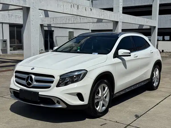 Mercedes-Benz GLA 2016