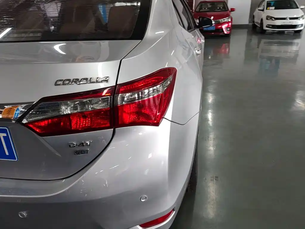 Toyota Corolla 2018 — фото 8
