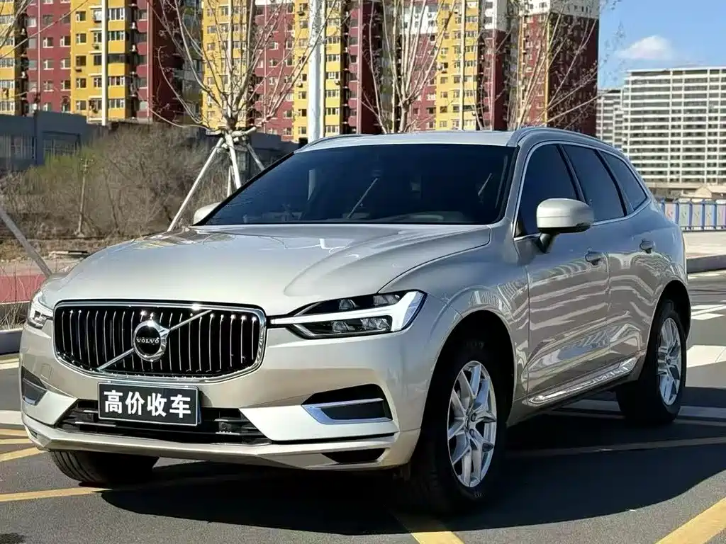 Volvo XC60 2020 — фото 1