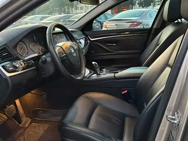 BMW 5 Series 2011