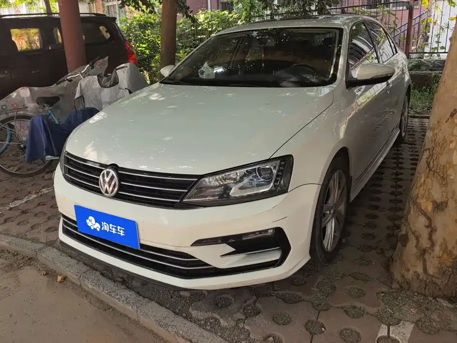 Volkswagen Sagitar 2019