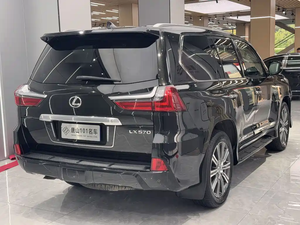 Lexus LX 2017 — фото 6