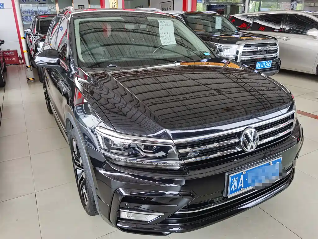 Volkswagen Tiguan L 2019 — фото 2