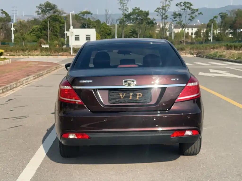 Geely Emgrand 2015