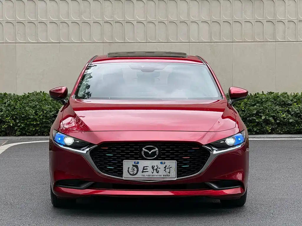 Mazda 3 Axela 2019 — фото 2