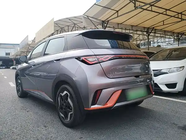 BYD Dolphin 2022