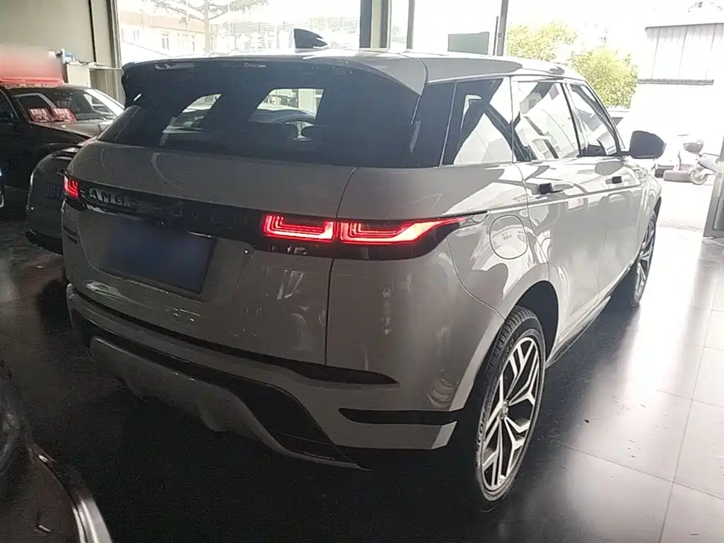 Land Rover Evoque 2020 — фото 7