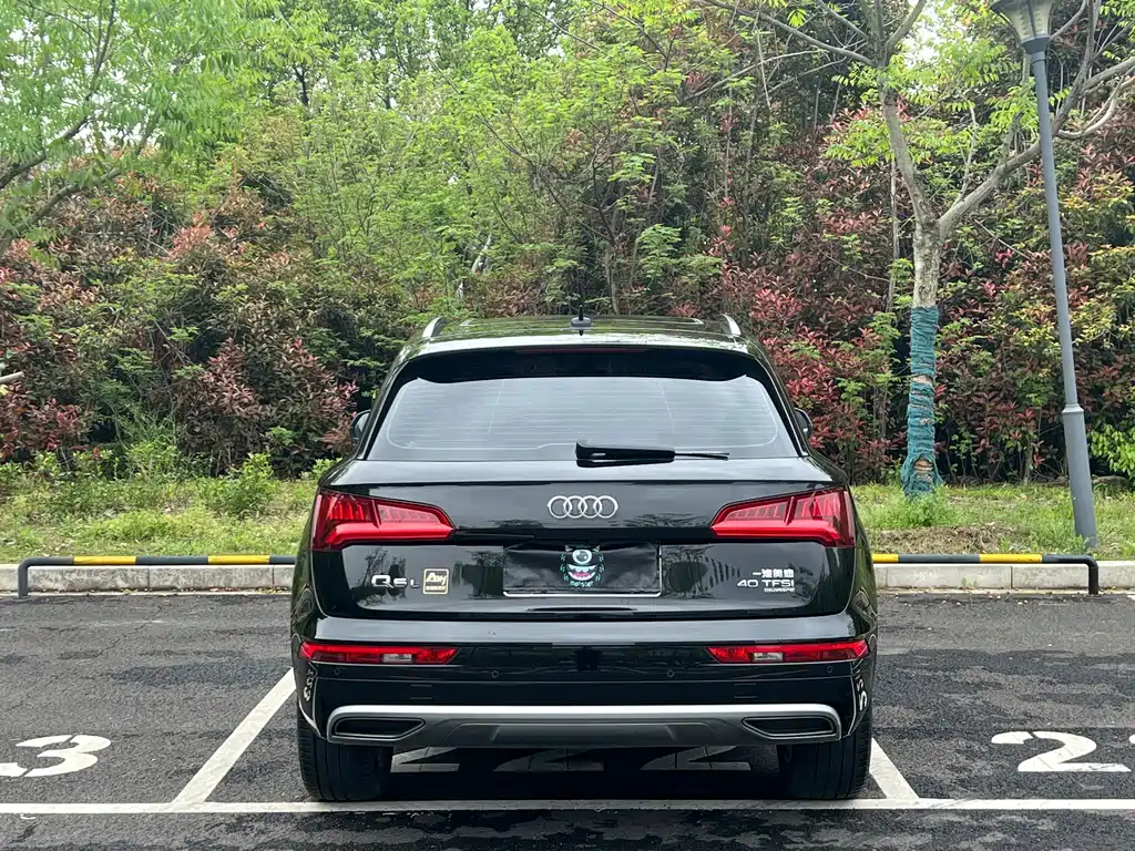 Audi Q5L 2021 — фото 13