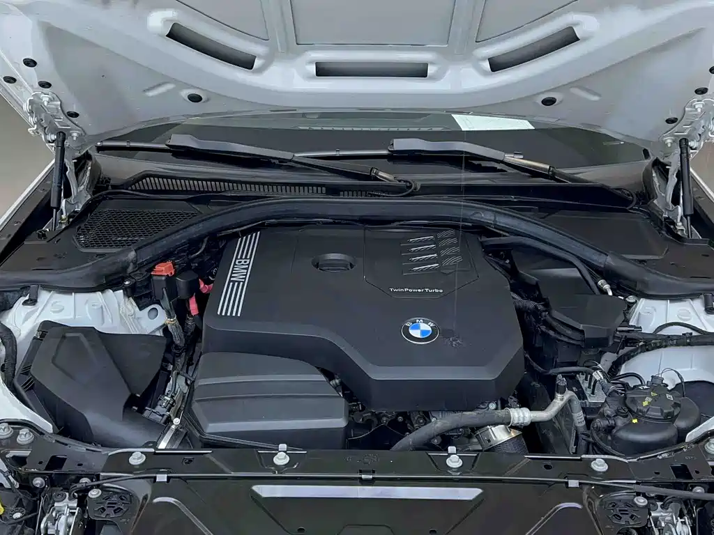 BMW 3 Series 2023 — фото 18