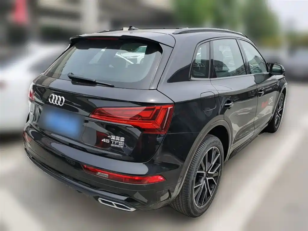 Audi Q5L 2024 — фото 12